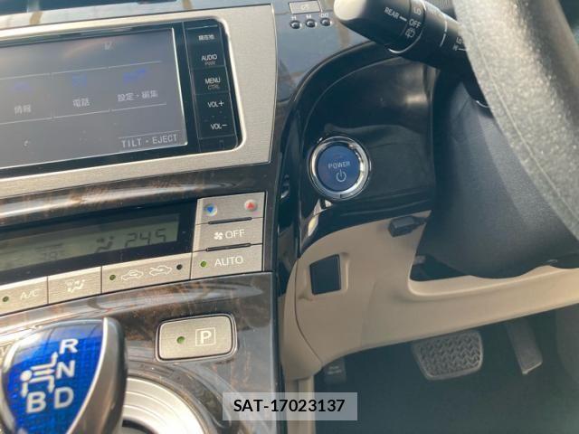 Toyota PRIUS 2014-12 8337465-22