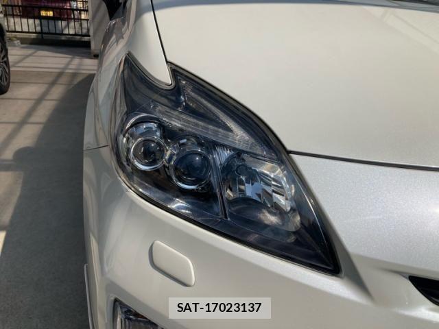 Toyota PRIUS 2014-12 8337465-3