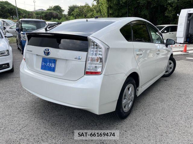 Toyota PRIUS 2009-12 8337470-2