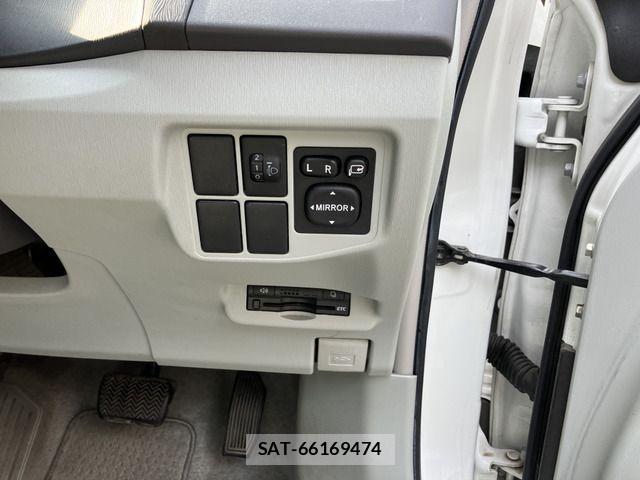 Toyota PRIUS 2009-12 8337470-8