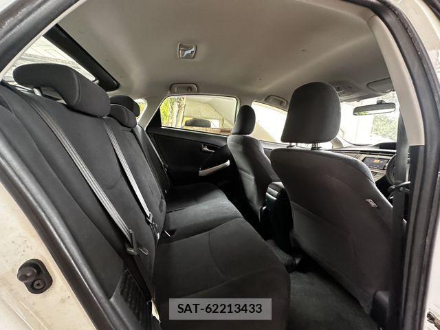 Toyota PRIUS 2015-07 8337471-11