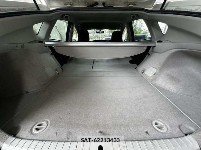 Toyota PRIUS 2015-07 8337471-12