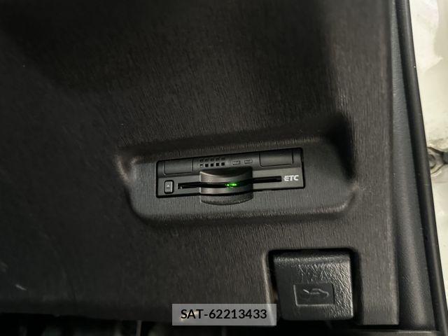 Toyota PRIUS 2015-07 8337471-8