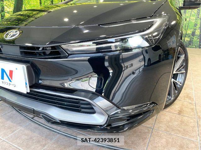 Toyota PRIUS 2023-04 8337417-11