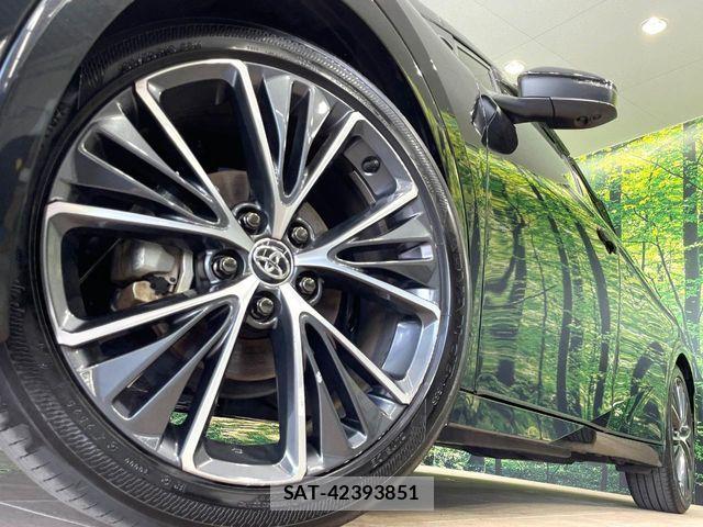 Toyota PRIUS 2023-04 8337417-12