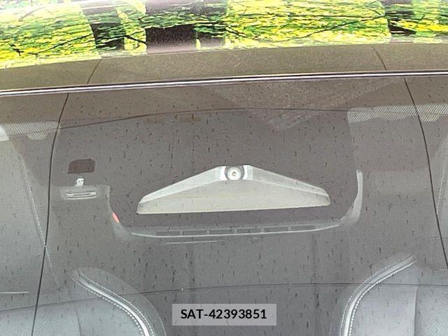 Toyota PRIUS 2023-04 8337417-5