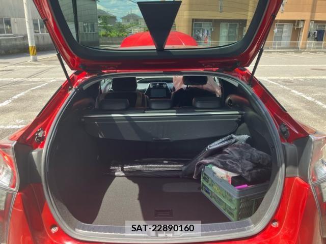 Toyota PRIUS 2018-03 8337455-13