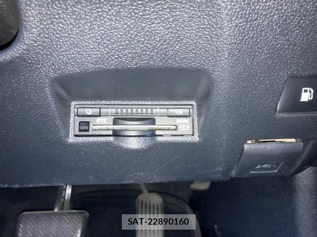 Toyota PRIUS 2018-03 8337455-19