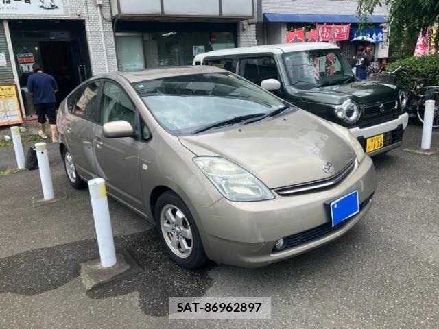 Toyota PRIUS 2006-05 8326450-1