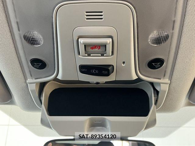 Toyota PRIUS 2021-05 8337429-23