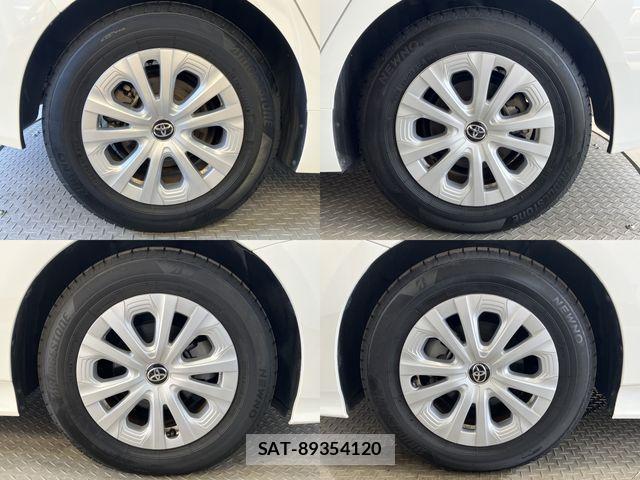 Toyota PRIUS 2021-05 8337429-26