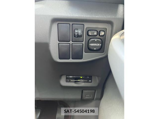 Toyota PRIUS 2010-12 8337485-15
