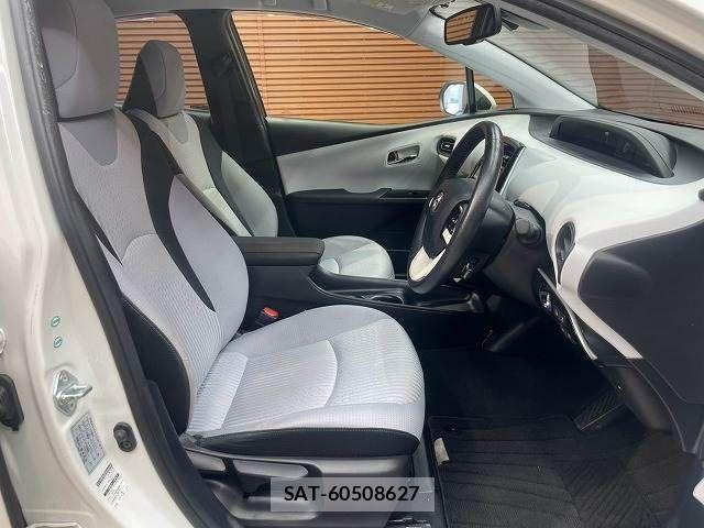 Toyota PRIUS 2017-09 8337433-10