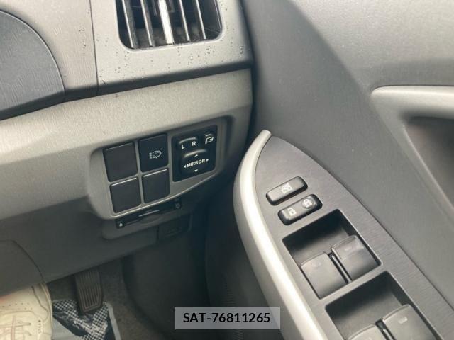 Toyota PRIUS 2009-11 8337481-23