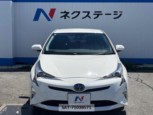 Toyota PRIUS 2016-12 8337437-14