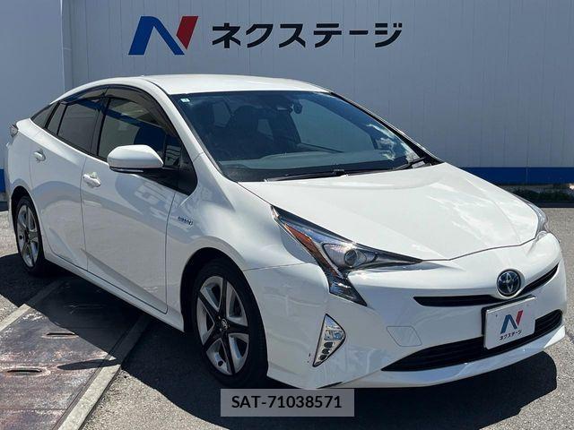 Toyota PRIUS 2016-12 8337437-16