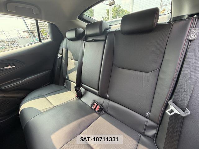 Toyota PRIUS 2023-11 8337411-23