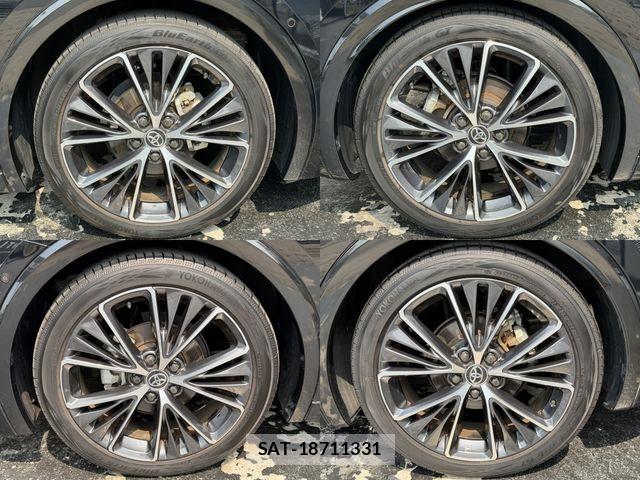 Toyota PRIUS 2023-11 8337411-28