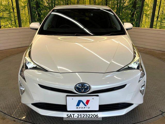 Toyota PRIUS 2017-06 8337441-13