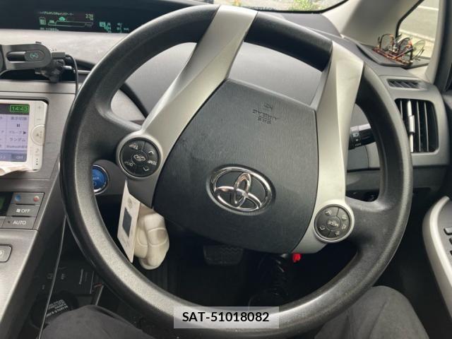 Toyota PRIUS 2012-07 8337472-14