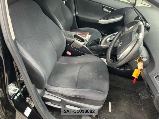 Toyota PRIUS 2012-07 8337472-17
