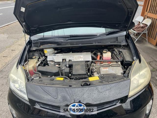 Toyota PRIUS 2012-07 8337472-19