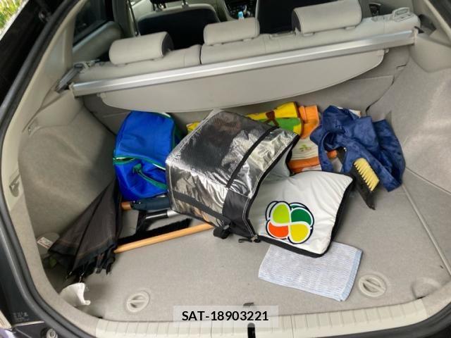 Toyota PRIUS 2011-11 8337469-18