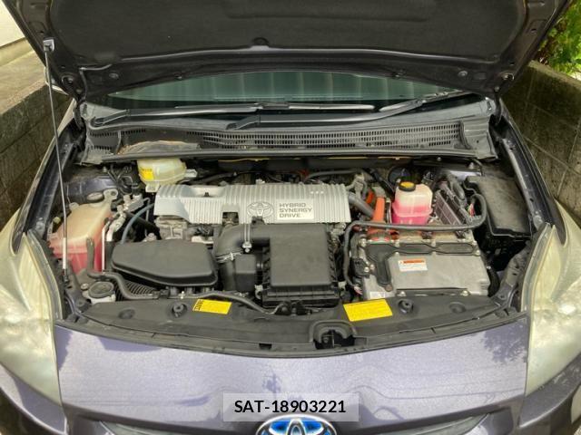 Toyota PRIUS 2011-11 8337469-19