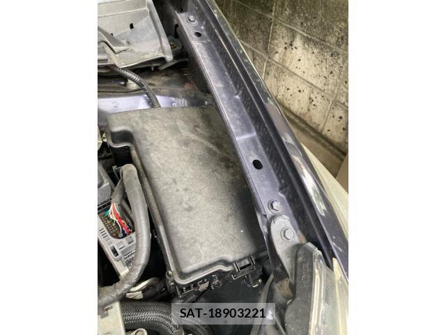 Toyota PRIUS 2011-11 8337469-20