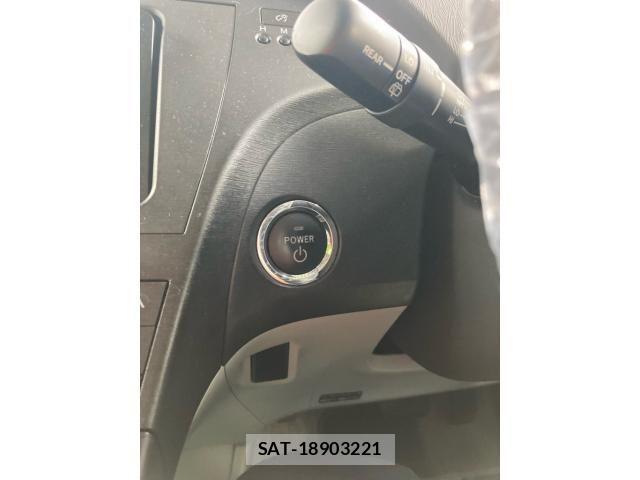 Toyota PRIUS 2011-11 8337469-27