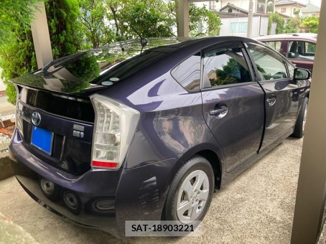 Toyota PRIUS 2011-11 8337469-8