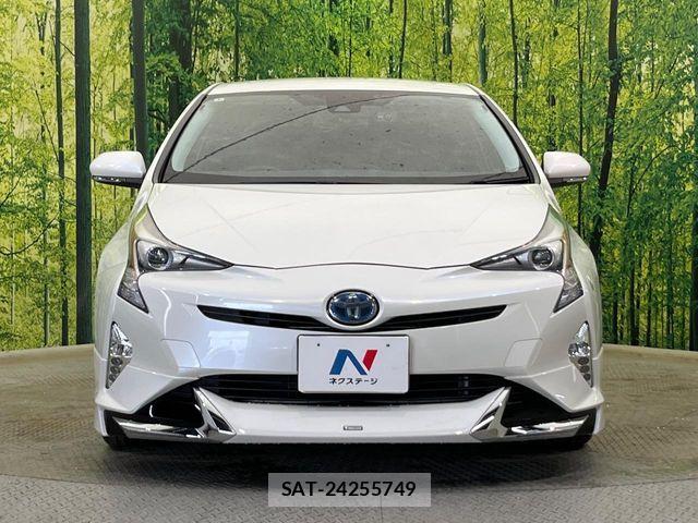 Toyota PRIUS 2016-01 8337432-13