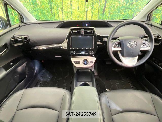 Toyota PRIUS 2016-01 8337432-1