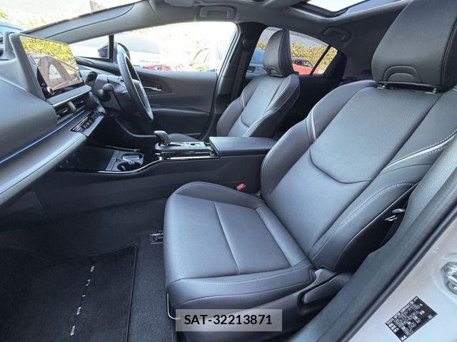 Toyota PRIUS 2023-11 8337413-17