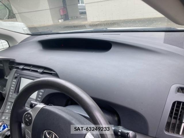 Toyota PRIUS 2010-02 8337474-17