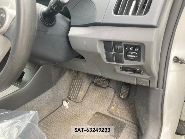 Toyota PRIUS 2010-02 8337474-19