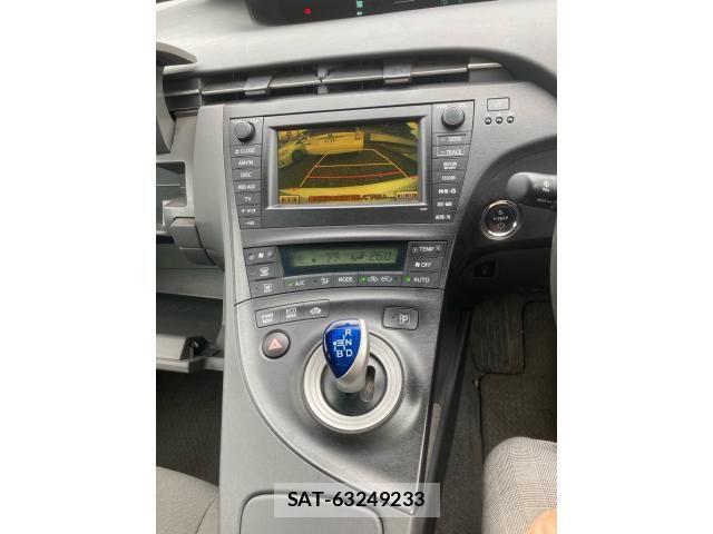 Toyota PRIUS 2010-02 8337474-22