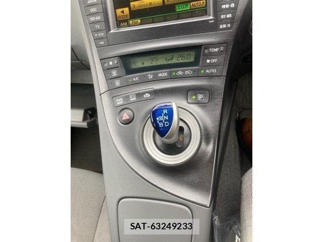 Toyota PRIUS 2010-02 8337474-23