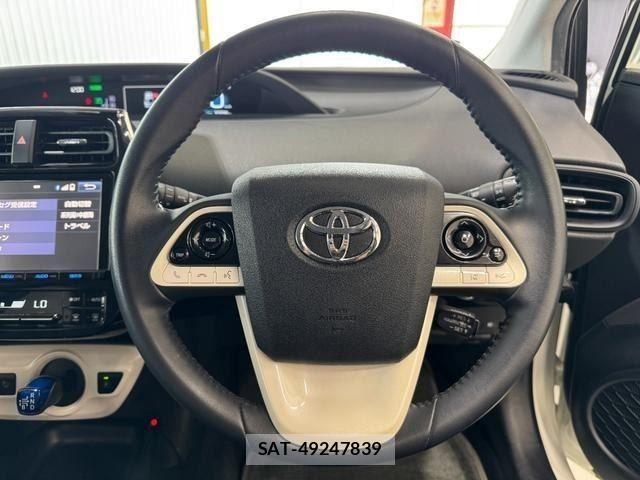 Toyota PRIUS 2017-03 8337444-10