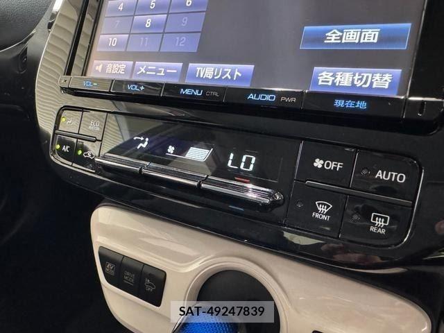 Toyota PRIUS 2017-03 8337444-16