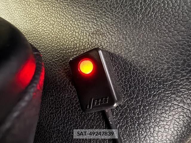 Toyota PRIUS 2017-03 8337444-27