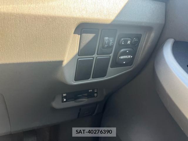 Toyota PRIUS 2010-09 8334928-16