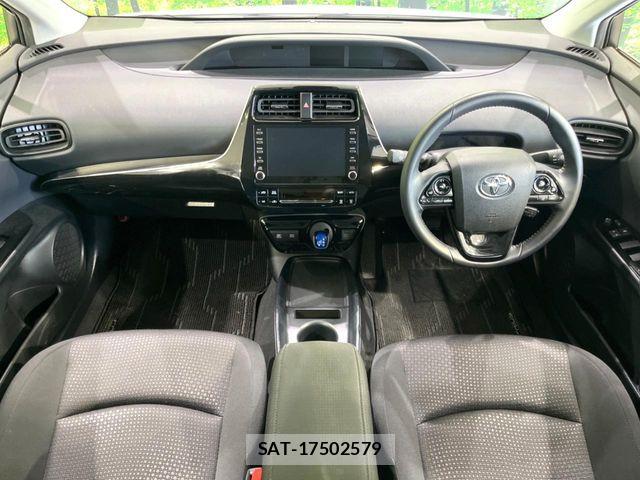 Toyota PRIUS 2021-07 8337431-1