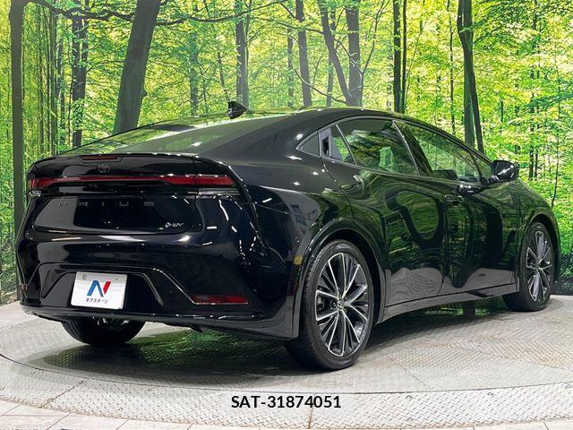 Toyota PRIUS 2023-12 8337415-16
