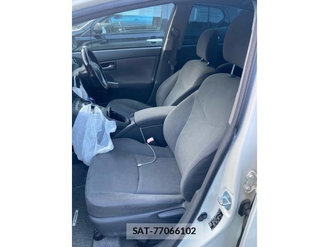 Toyota PRIUS 2010-04 8337488-13