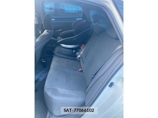 Toyota PRIUS 2010-04 8337488-14