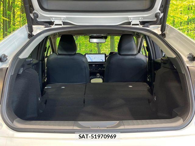 Toyota PRIUS 2024-12 8337406-9