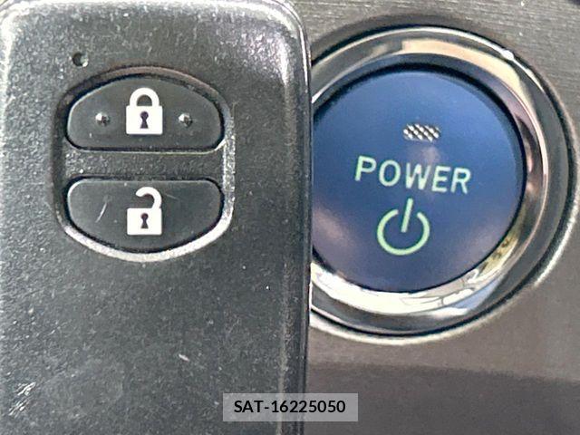 Toyota PRIUS 2015-02 8337452-4