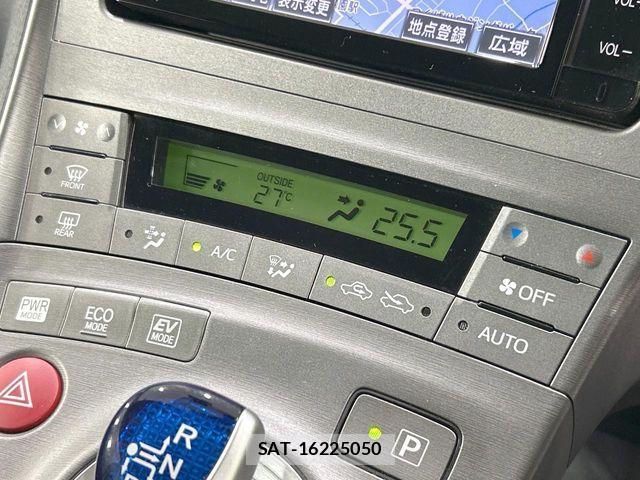 Toyota PRIUS 2015-02 8337452-6