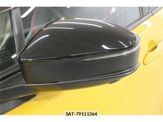 Toyota PRIUS 2023-06 8337418-14